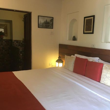 Panchkote Raj Ganges Bed & Breakfast พาราณสี ภายนอก รูปภาพ