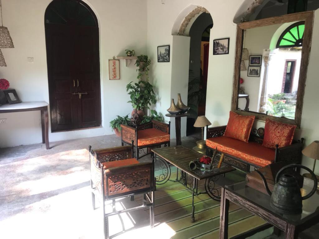 Panchkote Raj Ganges Bed & Breakfast พาราณสี ภายนอก รูปภาพ